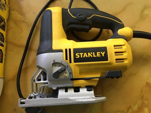 Máy cưa lọng Stanley STEL345