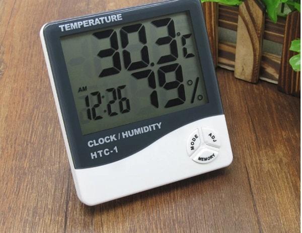 Sử dụng máy đo độ ẩm HTC1 để đo độ ẩm không khí