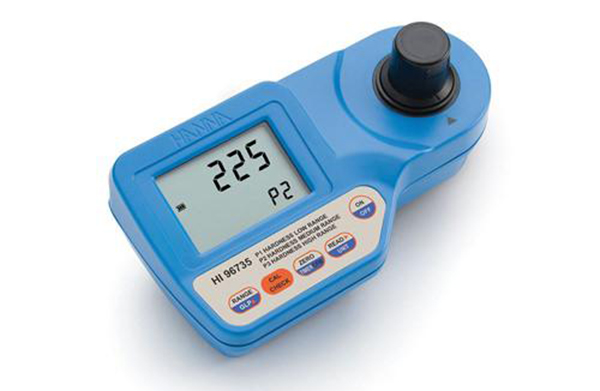 Máy đo độ cứng tổng Hanna HI96735