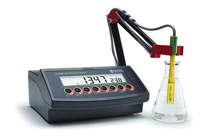 Máy đo độ dẫn điện Hanna HI2300