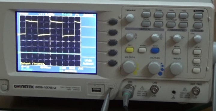 Máy hiện sóng 2 kênh được thiết kế với màn hình LCD màu 5,7 inch