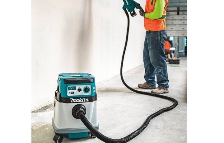 Máy hút bụi dùng pin Makita DVC867LZX4