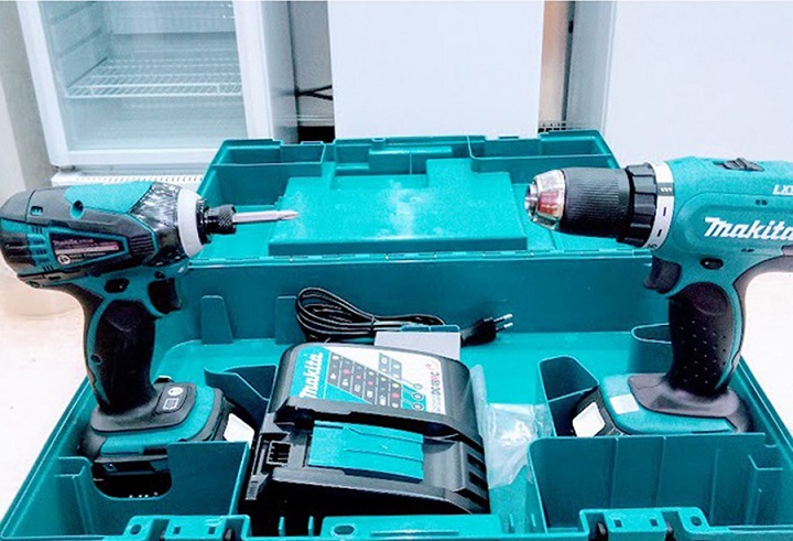 Bộ máy khoan bắt vít dùng pin Makita DLX2022