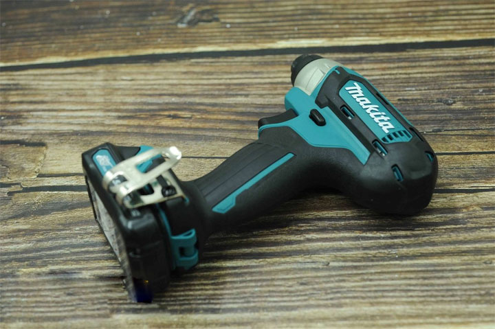 Máy bắt vít Makita TD110DZ