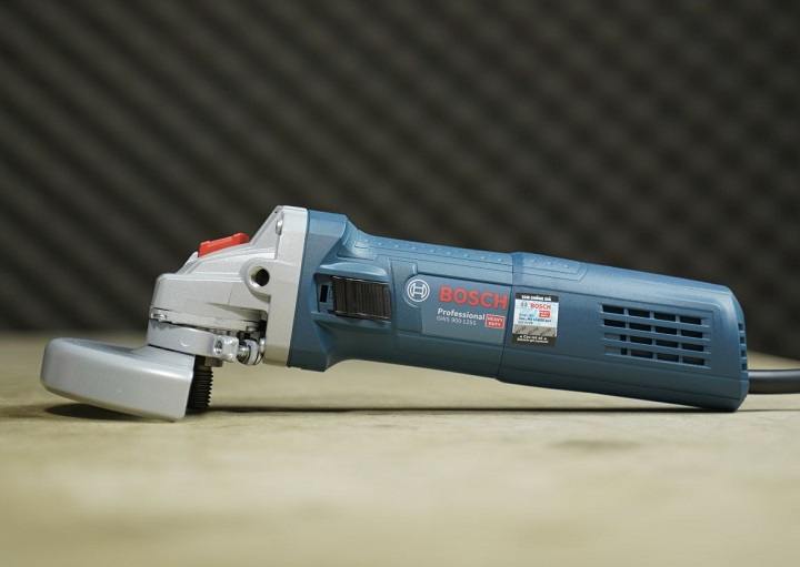 Bosch GWS 900-125S - Máy mài góc điều chỉnh tốc độ giá rẻ