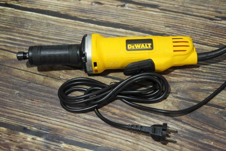 Máy mài thẳng Dewalt DWE886P