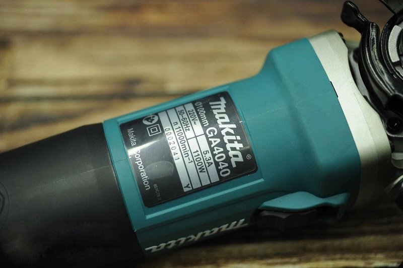 Thông số kỹ thuật trên máy mài Makita GA4040