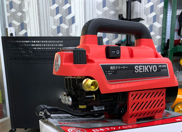 Máy rửa xe Seikyo SK-999 màu đỏ
