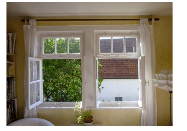 Mở cửa sổ để tăng lượng không khí ẩm