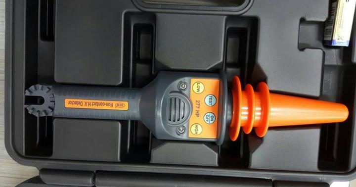 hình ảnh hộp bút thử điện cao áp không tiếp xúc SEW 277HP