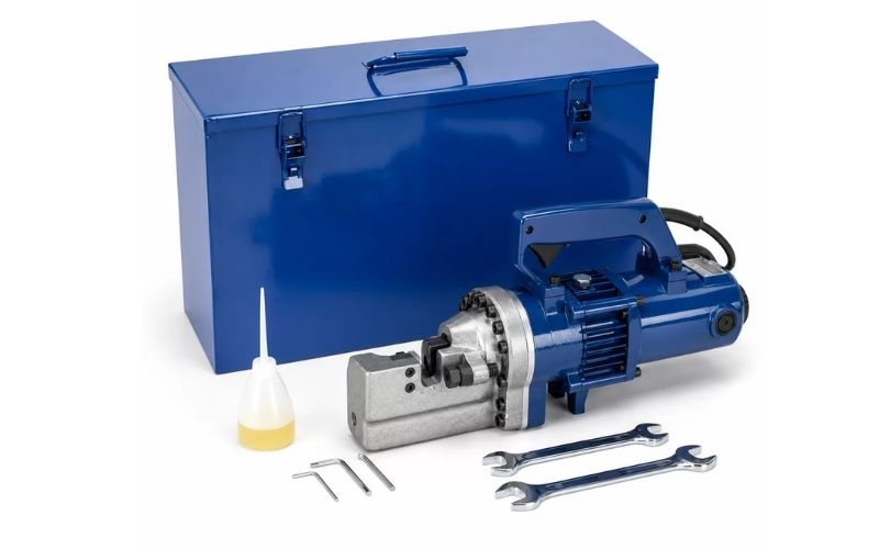 Máy cắt sắt thủy lực cầm tay RC-28 có công suất động cơ đạt 1300W/1440W