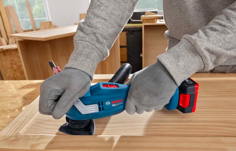 Bosch GOP18V-30 cắt nhanh mạnh nhờ động cơ không chổi than