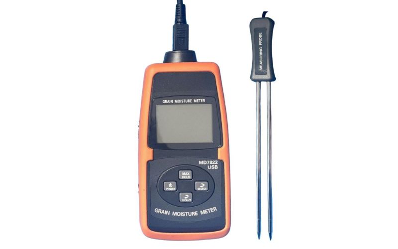 Total Meter MD7822USB sở hữu đầu đo dài, thiết kế cầm tay nhỏ gọn