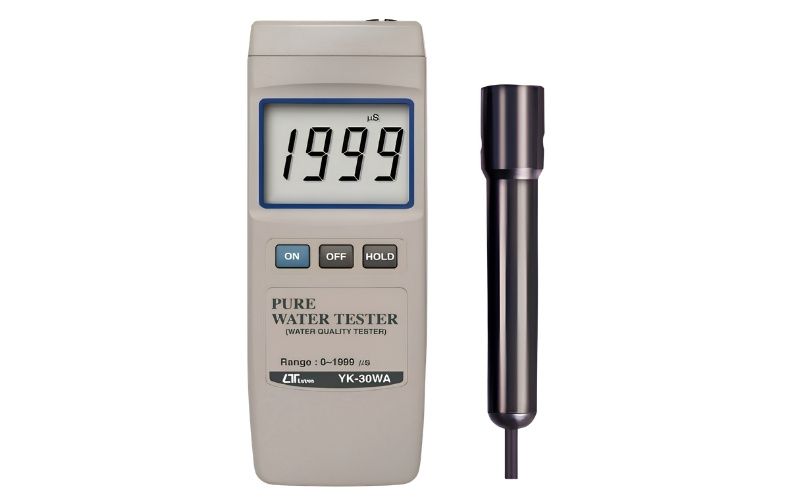 Máy đo độ dẫn điện của nước tinh khiết cầm tay Lutron YK-30WA