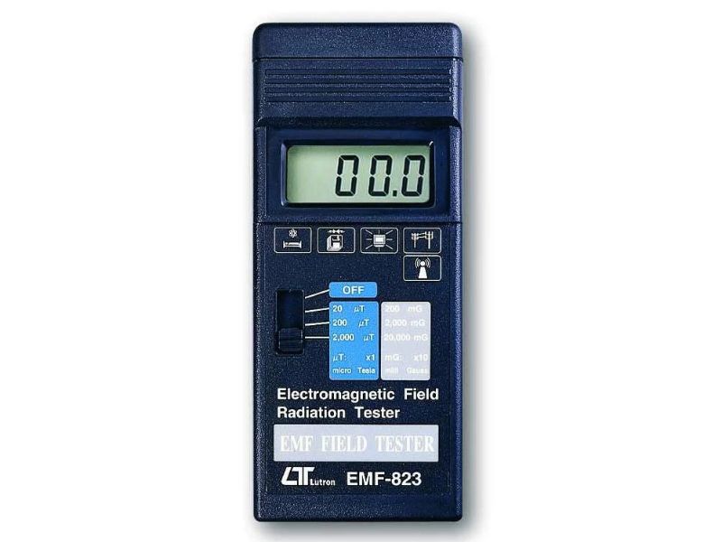Lutron EMF-823 thiết kế cầm tay nhỏ gọn, thuận tiện mang theo và sử dụng