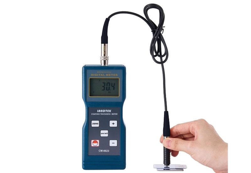 Total Meter CM8823 sử dụng đầu dò NF đo độ dày lớp phủ chính xác
