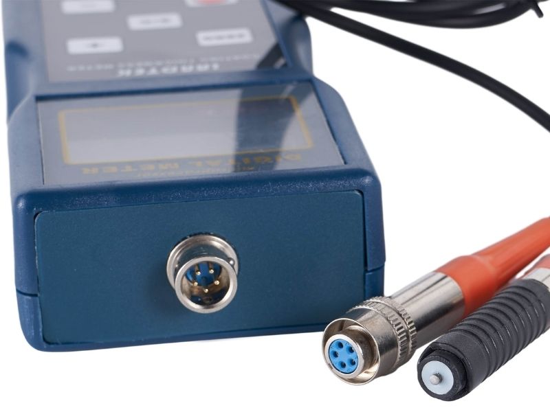 Total Meter CM8820 sử dụng đầu dò rời