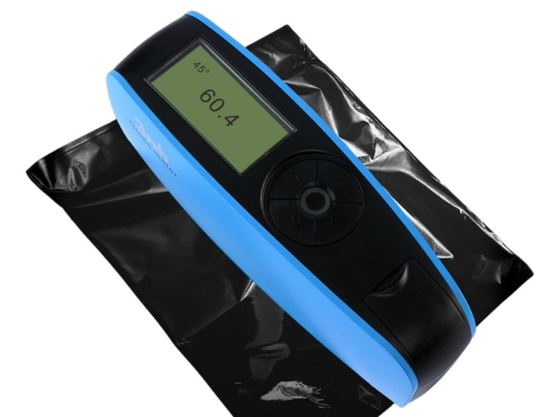 Máy đo độ bóng góc 45° 3NH YG45 hiển thị kết quả đo rõ nét trên màn hình 2.3inch