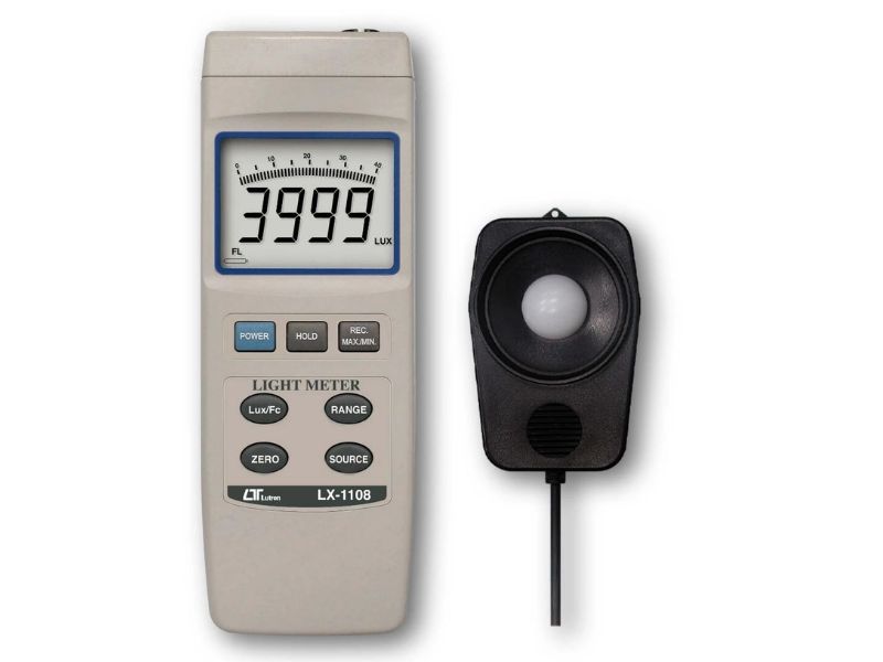 LX-1108 trang bị  dải đo 40 - 400.000 Lux