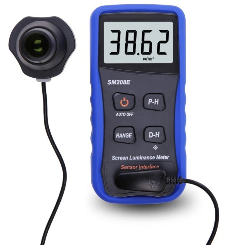 Total Meter SM208E đo độ rọi từ 0.01–39990 cd/m², độ phân giải 0.01 cd/m²