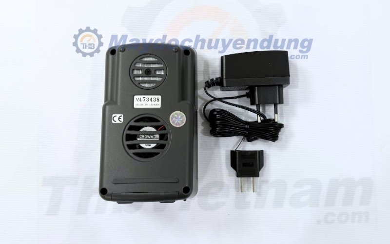 Mặt sau máy đo khí PM2.5 tại nhà Lutron PM-1051 