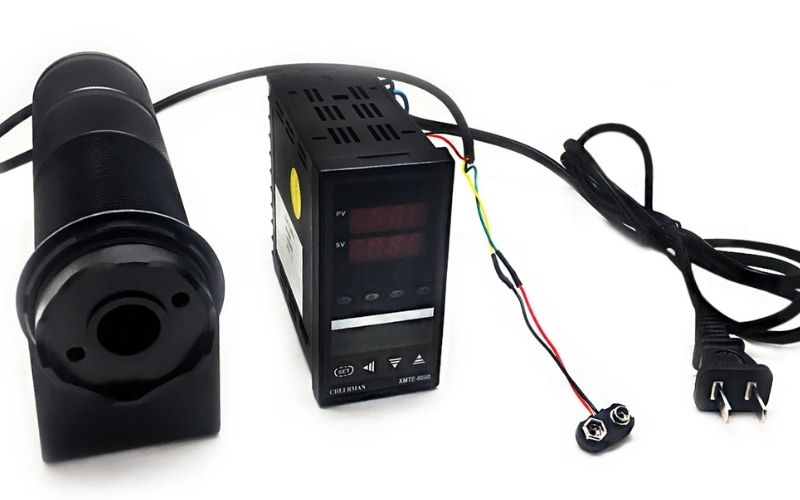 Máy đo nhiệt độ tiếp xúc 600°C Total Meter DT8600B