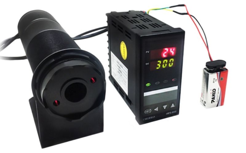Máy đo nhiệt độ không tiếp xúc Total Meter DT8018B đo lường dải nhiệt đến 1800 độ C