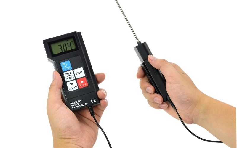 Nhiệt kế tiếp xúc cầm tay Total Meter EM502C chính hãng