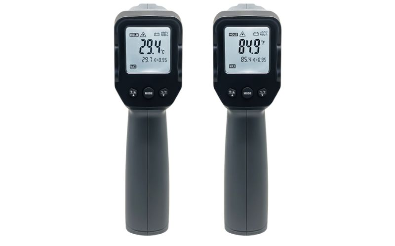 Súng đo nhiệt độ Total Meter DT8013E hiển thị kết quả rõ nét trên màn hình LCD