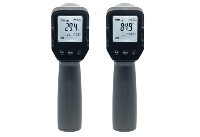 Total Meter DT8750E hiển thị kết quả đo rõ nét trên màn hình LCD