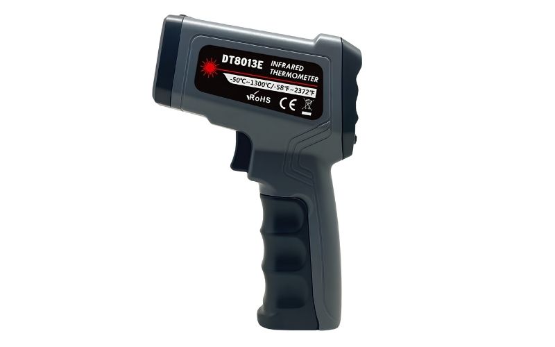 Súng đo nhiệt độ hồng ngoại Total Meter DT8013E