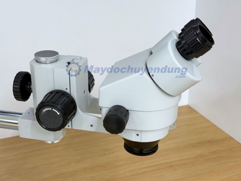 Kính hiển vi SZM7045-STL1 là kính hiển vi soi nổi 2 mắt
