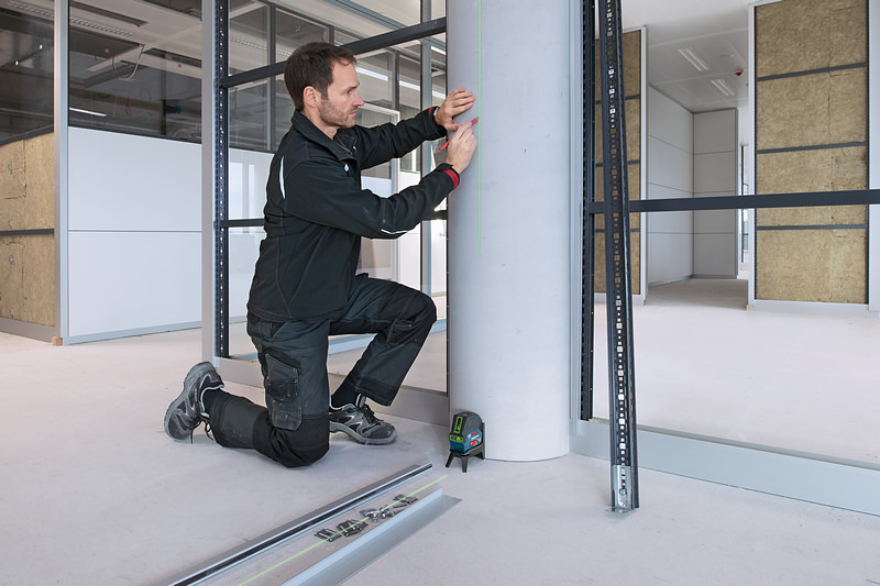 Máy cân mực laser GCL 2-15 G tia xanh Bosch