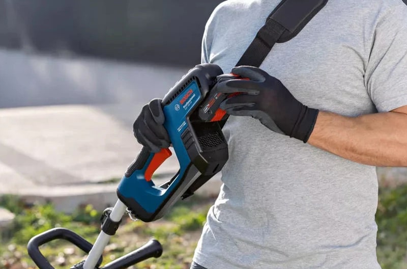  Bosch GRT 18V-33 dùng động cơ không chổi than và pin 18V