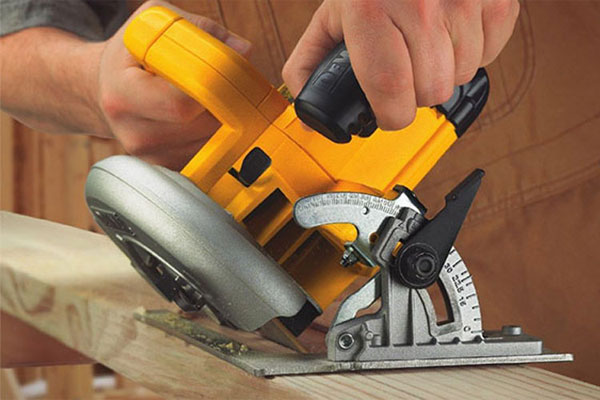 Máy cưa gỗ Dewalt