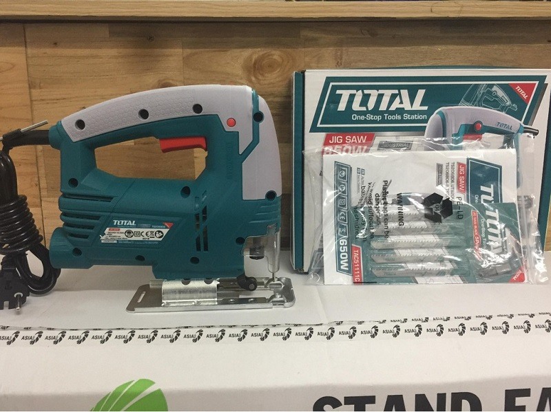 Trọn bộ máy cưa lọng Total 650W 