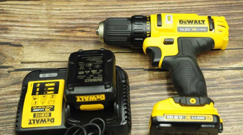 Khoan pin Dewalt 10.8V DCD710D2