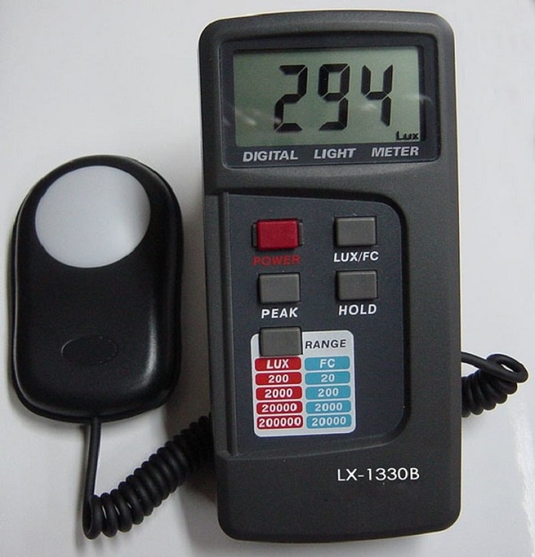 Máy đo cường độ ánh sáng LX-1330B