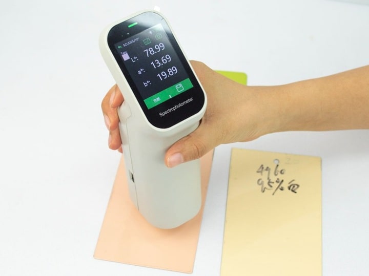 Máy so màu và phân tích cầm tay CS DS-200 có đa tính năng Máy so màu và phân tích cầm tay CS DS-200 có đa tính năng