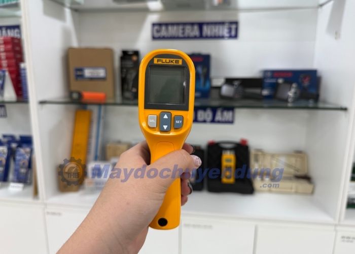 Fluke 59 Max thiết kế dạng cầm tay với kích thước nhỏ gọn 