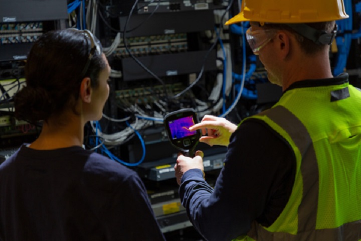 Sử dụng camera nhiệt Flir E5 Pro giúp tiết kiệm thời gian với mức/khoảng cách 1 lần chạm