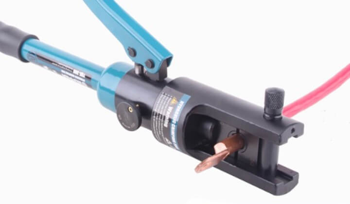 Máy ép cos ZUPPER YQK-300 được tích hợp hệ thống thuỷ lực trên thân