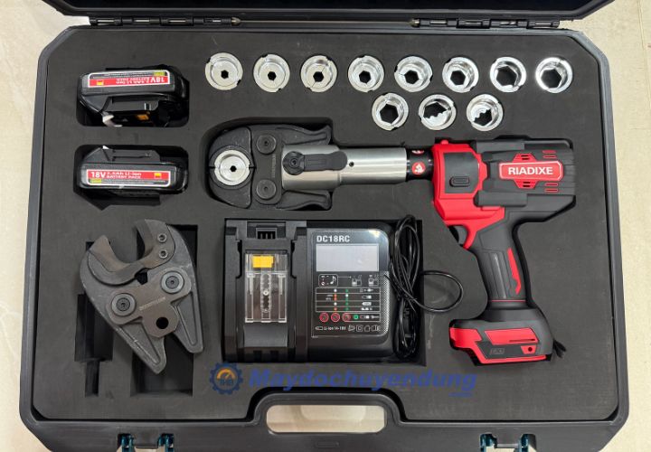 Máy ép cos thủy lực dùng pin CD-300C-2 đi kèm nhiều đầu cos khác nhau