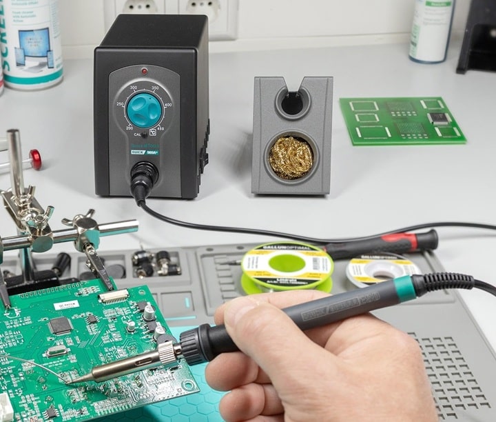 Quick 969A+ hàn tốt, điều chỉnh nhiệt lên tới 450 độ C Quick 969A+ hàn tốt, điều chỉnh nhiệt lên tới 450 độ C