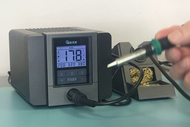 Quick TS1200 công suất 120W, hàn mạnh mẽ, chính xác