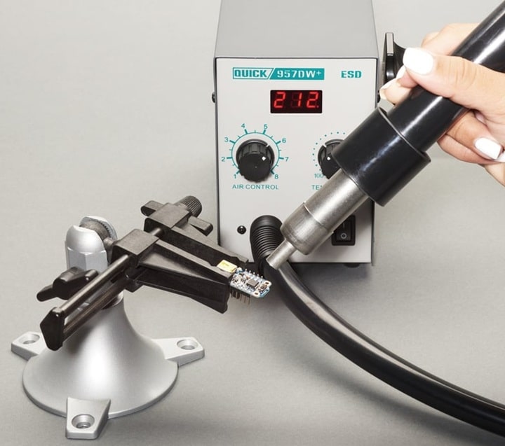 Máy khò linh kiện Quick 957DW+ nhiệt độ cao, tháo linh kiện nhanh Máy khò linh kiện Quick 957DW+ nhiệt độ cao, tháo linh kiện nhanh