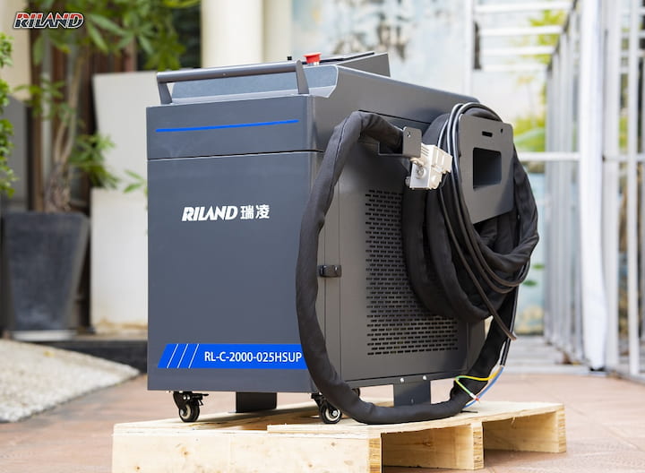 Riland RL-C-2000 hoạt động với công suất 2000W mạnh mẽ