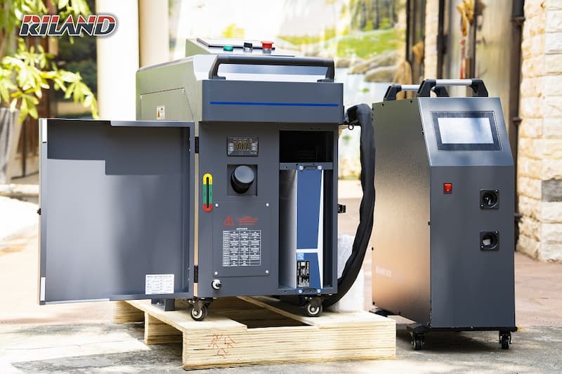 Thiết kế hiện đại, tiện lợi của máy hàn Riland RL-HLW-2000