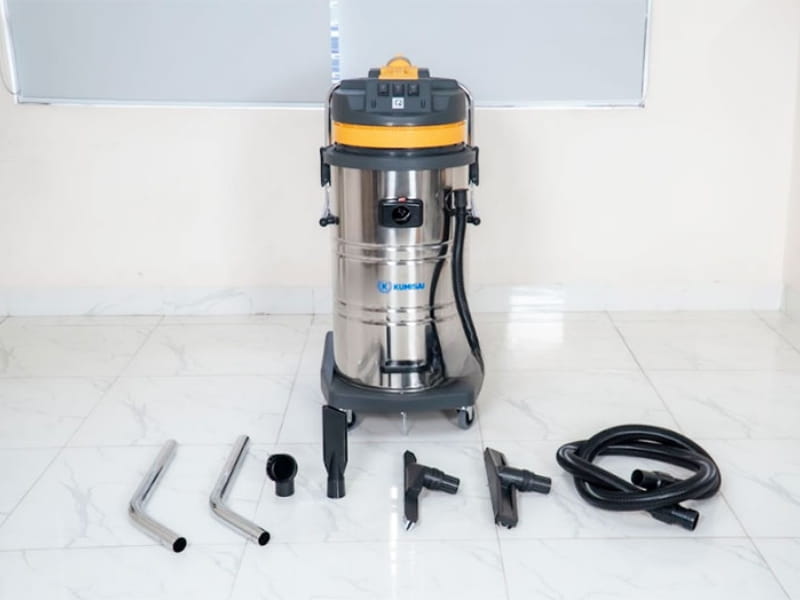 Máy hút bụi công nghiệp Kumisai KMS80A làm sạch với công suất lớn 