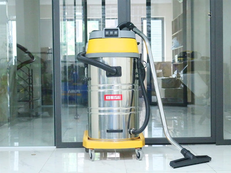 Máy hút bụi công nghiệp Kumisai KMS 803J phù hợp với không gian có diện tích rộng